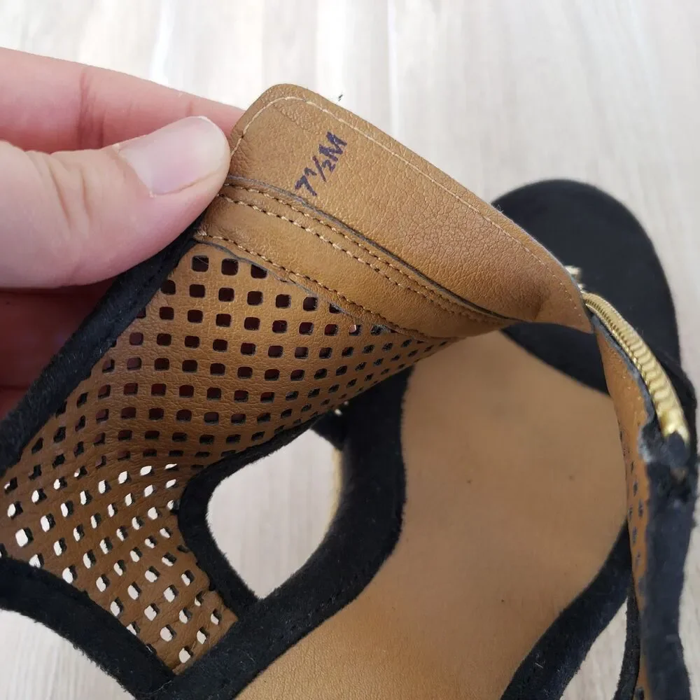 Sofft Black Suede Raffia Wedge Sandals Perforated Leather Sz 7.5 Ankle Strap